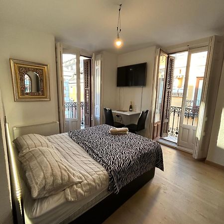 Room In Plaza Mayor Madrid Exterior foto