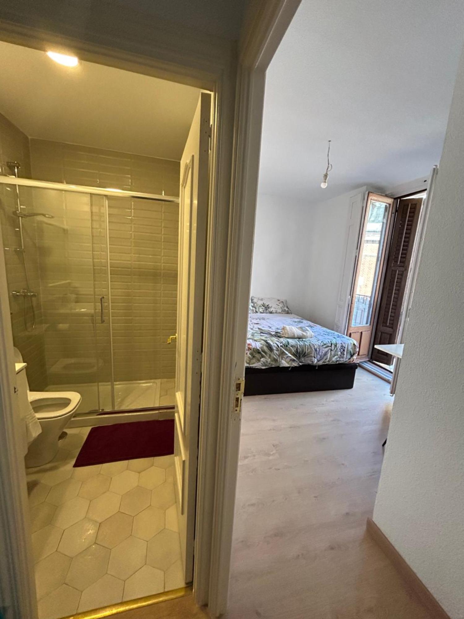 Room In Plaza Mayor Madrid Exterior foto
